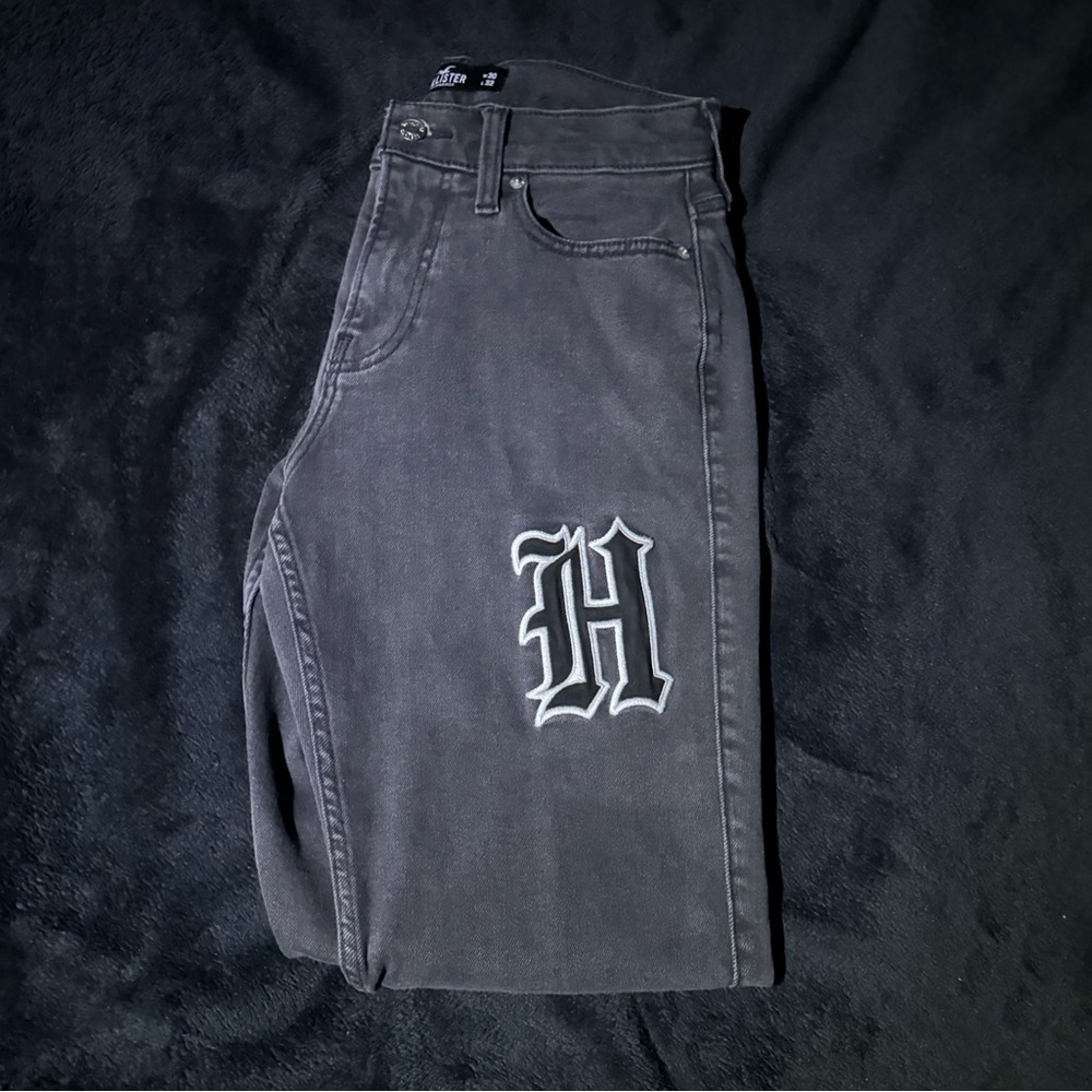 Hollister embroidered dark gray jeans